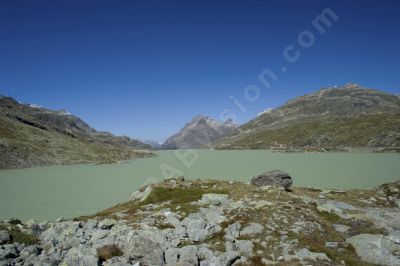 Lac de montagne - Photo libre de droit - PABvision.com