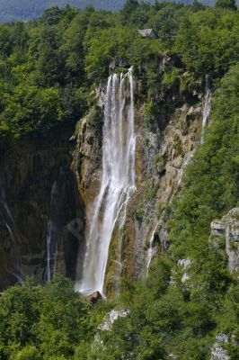 chutes d'eau en Croatie - Photo libre de droit - PABvision.com