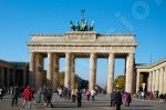 Jadis porte de la ville vers l'ouest,aujourd'hui emblème au centre de Berlin - Photo libre